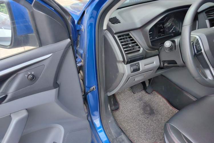 Used SAIC MAXUS T60 2019 2.8T Diesel Automatic 4x4 High-Ride Pioneer Edition Long-Body Emission Standard V Driver Seat