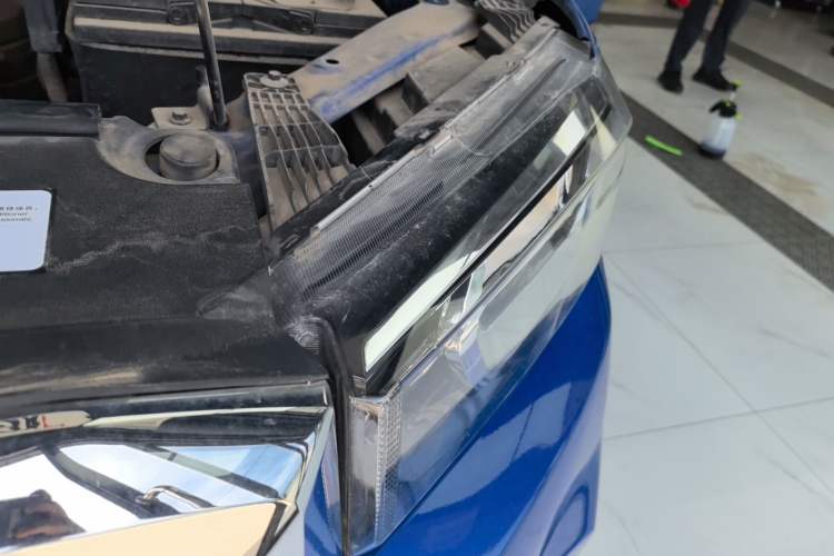 Used SAIC MAXUS T60  Engine Bay Left
