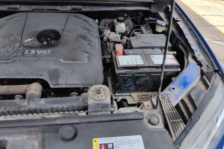 Used SAIC MAXUS T60 2019 2.8T Diesel Automatic 4x4 High-Ride Pioneer Edition Long-Body Emission Standard V Engine Bay Left