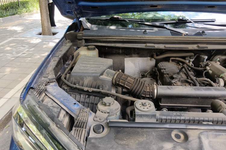 Used SAIC MAXUS T60 2019 2.4L Gasoline Manual 4x4 High-Profile Pioneer Edition Standard Cabin Engine Bay Right
