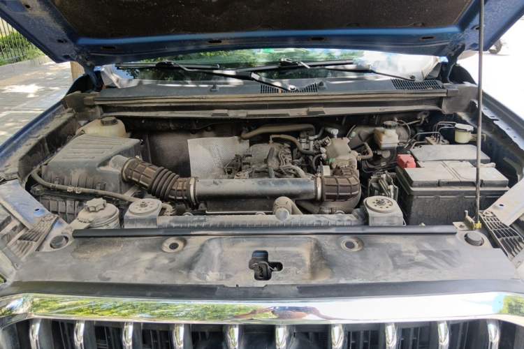 Used SAIC MAXUS T60 2019 2.4L Gasoline Manual 4x4 High-Profile Pioneer Edition Standard Cabin Engine Bay