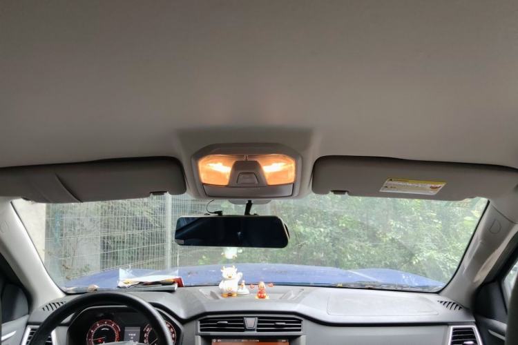Used SAIC MAXUS T60 2019 2.0T Gasoline Automatic Two-Wheel Drive High-Profile Elite Version Standard Cabin China VI Standard Headliner