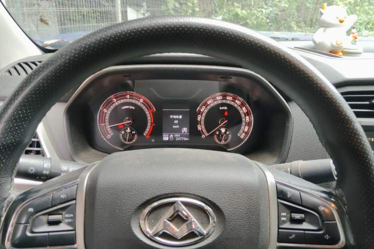 Used SAIC MAXUS T60 2019 2.0T Gasoline Automatic Two-Wheel Drive High-Profile Elite Version Standard Cabin China VI Standard Instrument Cluster
