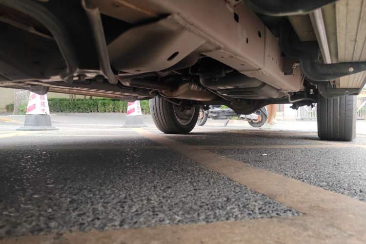 Used SAIC MAXUS T60  Chassis Front Left