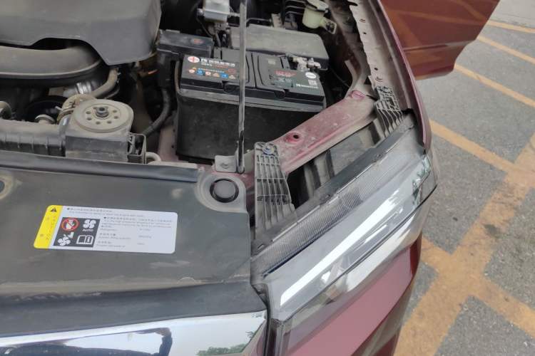 Used SAIC MAXUS T60  Engine Bay Left