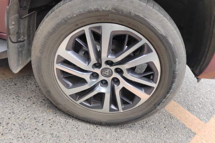 Used SAIC MAXUS T60  Right Front Wheel Hub