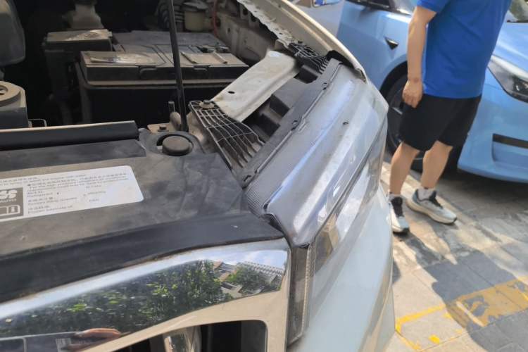 Used SAIC MAXUS T60  Engine Bay Left