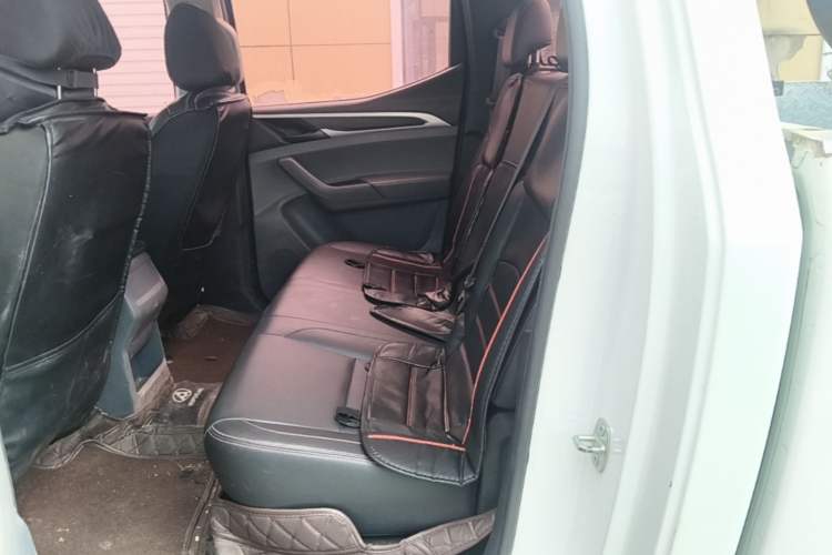 Used SAIC MAXUS T60 2019 2.0T Gasoline Automatic Transmission Two-Wheel Drive High Ground Clearance Comfort Edition Standard Cabin China VI Emmission Standards Left Rear Seat