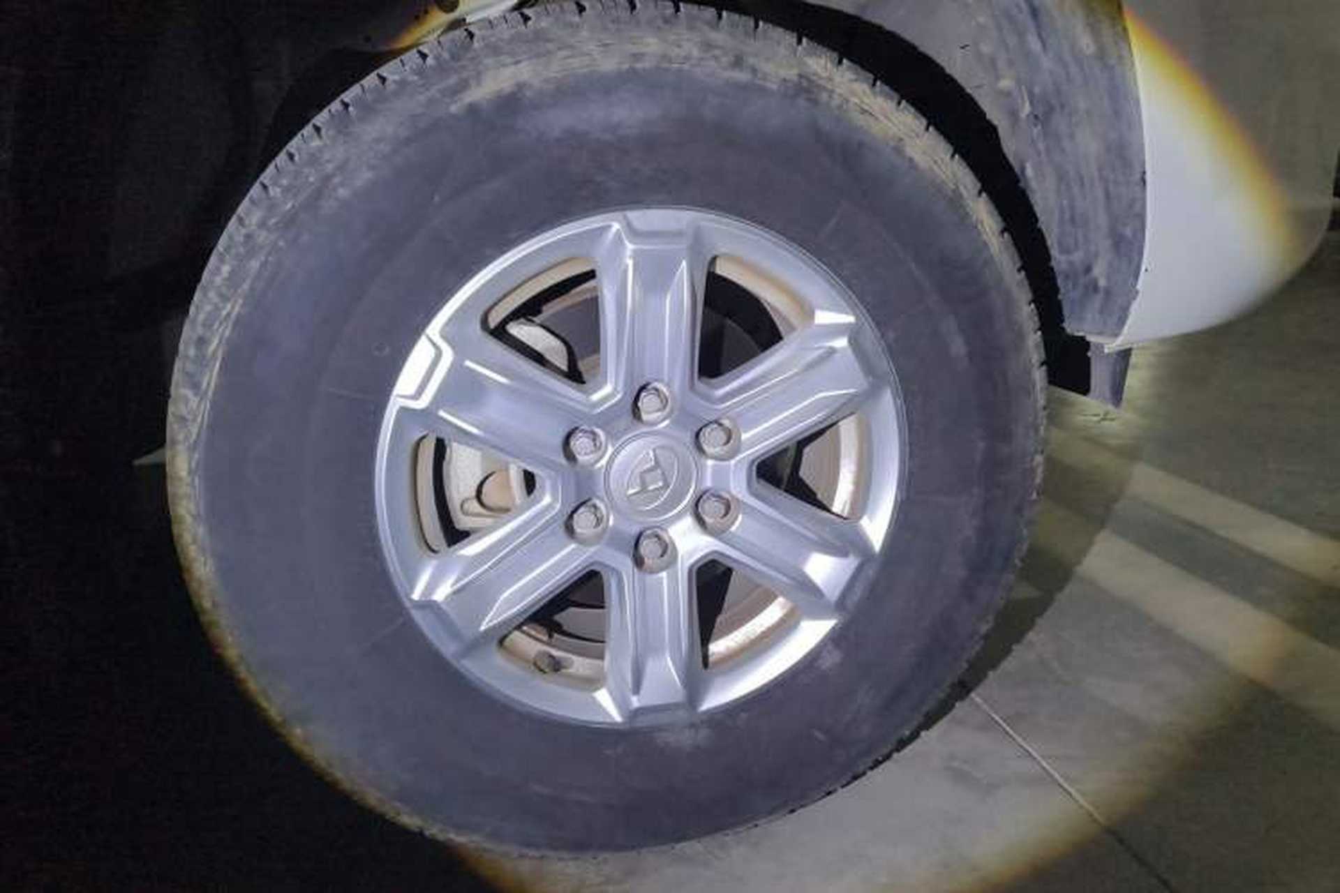 Used SAIC MAXUS T60 2019 2.0T Gasoline Automatic Two-Wheel Drive High-Profile Elite Version Standard Cabin China VI Standard Right Front Wheel Hub