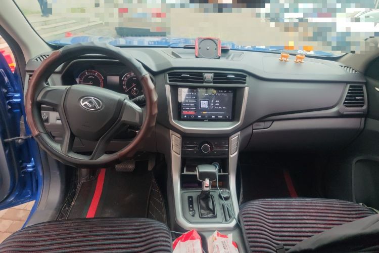 Used SAIC MAXUS T60 2020 2.0T Diesel Automatic 4x4 High-Ride Pioneer Edition Long-Body China VI Center Console