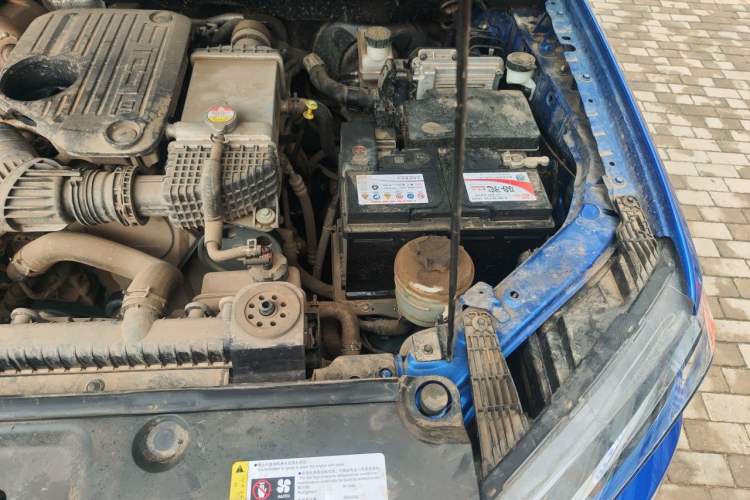 Used SAIC MAXUS T60 2020 2.0T Diesel Automatic 4x4 High-Ride Pioneer Edition Long-Body China VI Engine Bay Left