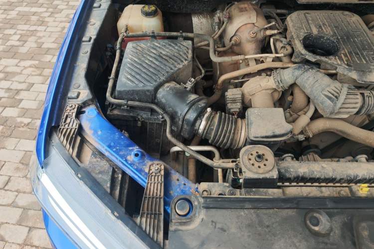 Used SAIC MAXUS T60 2020 2.0T Diesel Automatic 4x4 High-Ride Pioneer Edition Long-Body China VI Engine Bay Right