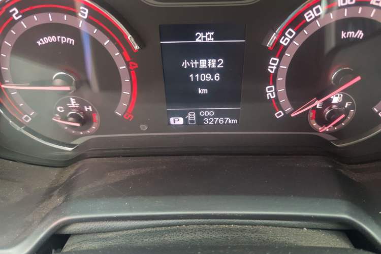 Used SAIC MAXUS T60 2020 2.0T Diesel Automatic 4x4 High-Ride Pioneer Edition Long-Body China VI Odometer Close Up
