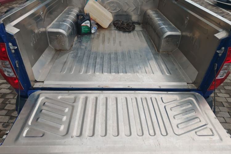 Used SAIC MAXUS T60 2020 2.0T Diesel Automatic 4x4 High-Ride Pioneer Edition Long-Body China VI Trunk