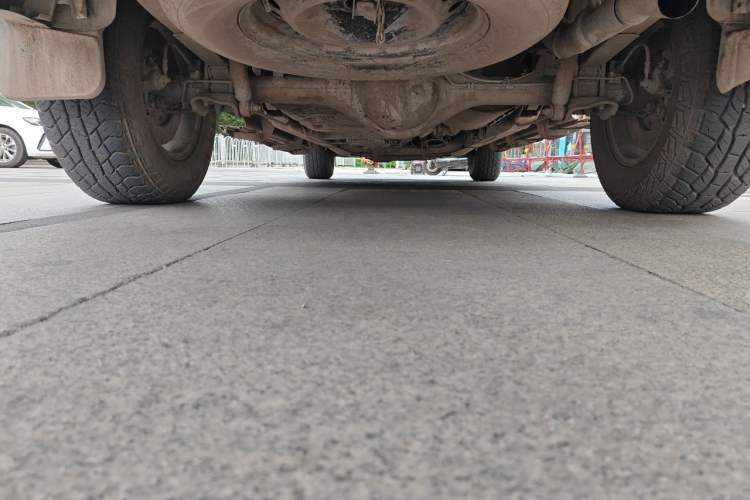 Used SAIC MAXUS T60 2020 2.0T Diesel Manual 4x4 High-Ride Pioneer Edition Long Wheelbase China VI Standard Chassis Rear