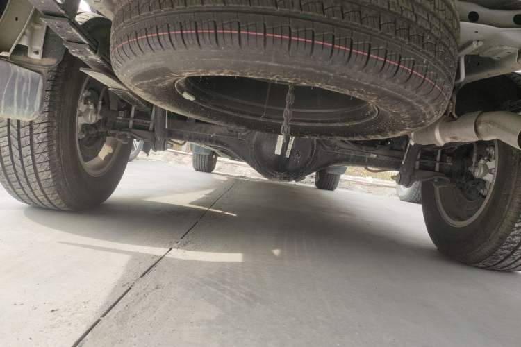Used SAIC MAXUS T60 2020 2.0T Diesel Manual 4x4 High-Ride Pioneer Edition Long Wheelbase China VI Standard Chassis Rear