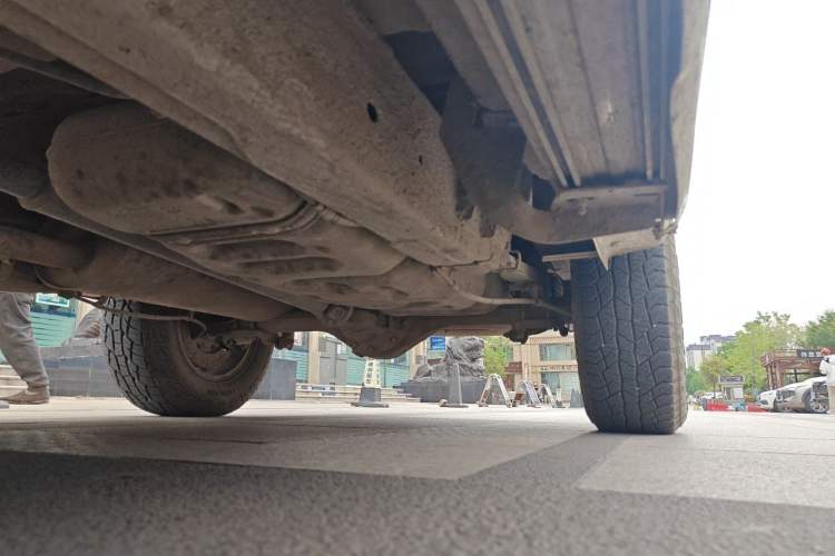 Used SAIC MAXUS T60 2020 2.0T Diesel Manual 4x4 High-Ride Pioneer Edition Long Wheelbase China VI Standard Chassis Rear Left