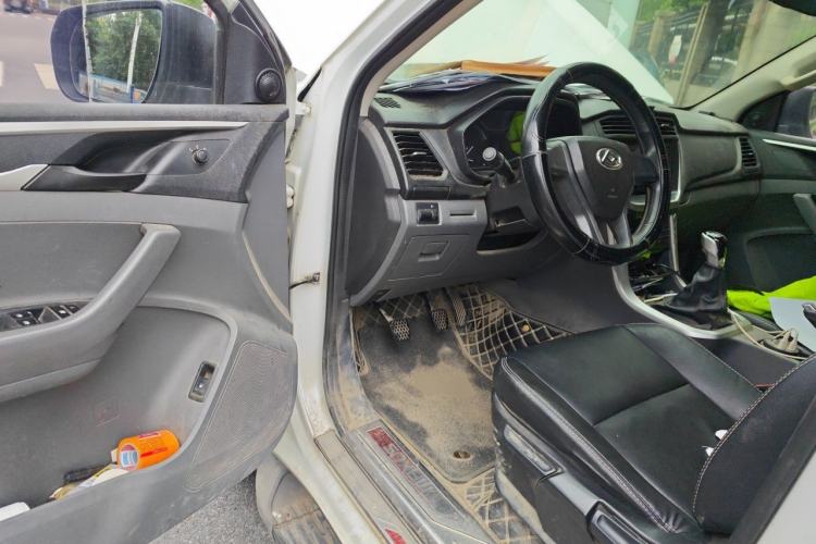 Used SAIC MAXUS T60 2020 2.0T Diesel Manual Two-Wheel Drive High-Ride Pioneer Edition Long Wheelbase China VI Standard Driver Seat