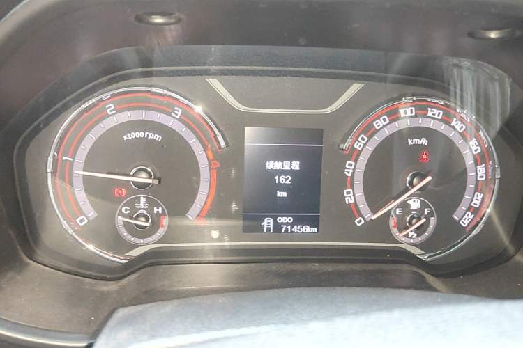 Used SAIC MAXUS T60 2020 2.0T Diesel Manual Two-Wheel Drive High-Ride Pioneer Edition Standard Cab China VI Instrument Cluster