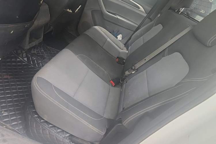 Used SAIC MAXUS T60 2020 2.0T Diesel Manual 4x4 High-Ride Pioneer Edition Long Wheelbase China VI Standard Left Rear Seat