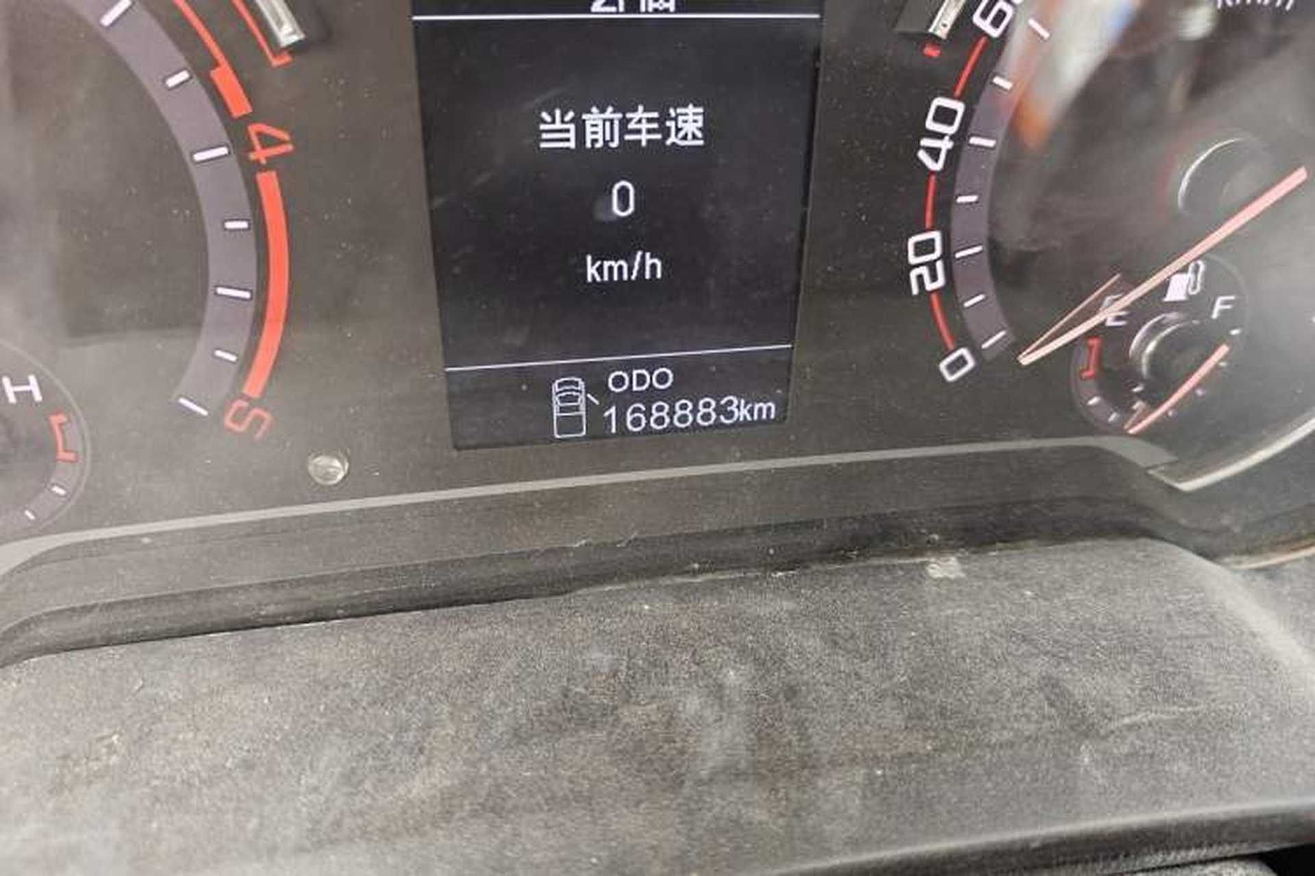 Used SAIC MAXUS T60 2020 2.0T Diesel Manual 4x4 High-Ride Pioneer Edition Long Wheelbase China VI Standard Odometer Close Up