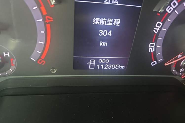Used SAIC MAXUS T60 2020 2.0T Diesel Manual 4x4 High-Ride Pioneer Edition Long Wheelbase China VI Standard Odometer Close Up