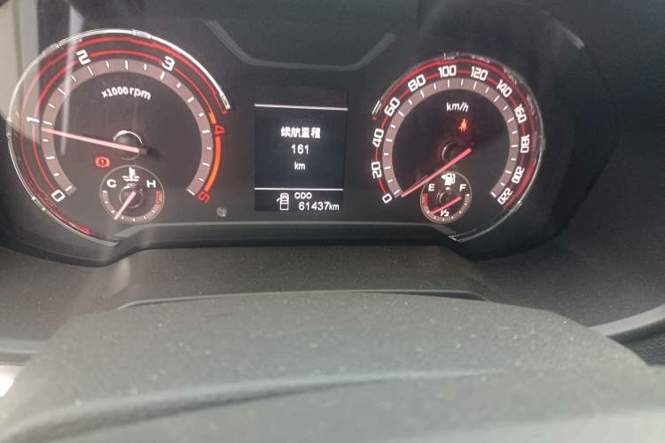 Used SAIC MAXUS T60 2020 2.0T Diesel Manual Two-Wheel Drive High-Ride Pioneer Edition Standard Cab China VI Odometer Close Up