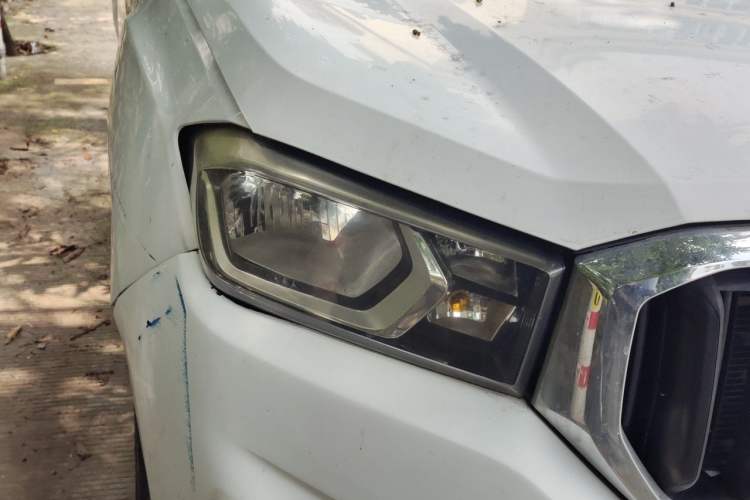 Used SAIC MAXUS T60 2020 2.0T Diesel Automatic 2WD High-Ride Pioneer Edition Long-Body China VI Right Front Headlight