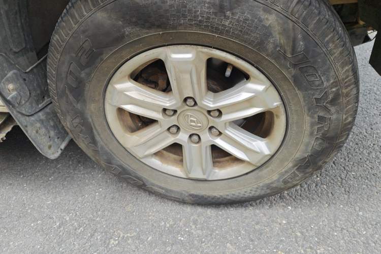 Used SAIC MAXUS T60 2020 2.0T Diesel Manual Two-Wheel Drive High-Ride Pioneer Edition Long Wheelbase China VI Standard Right Front Wheel Hub