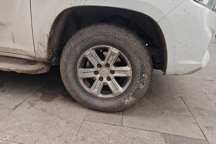 Used SAIC MAXUS T60 2020 2.0T Diesel Manual 4x4 High-Ride Pioneer Edition Long Wheelbase China VI Standard Right Front Wheel Hub