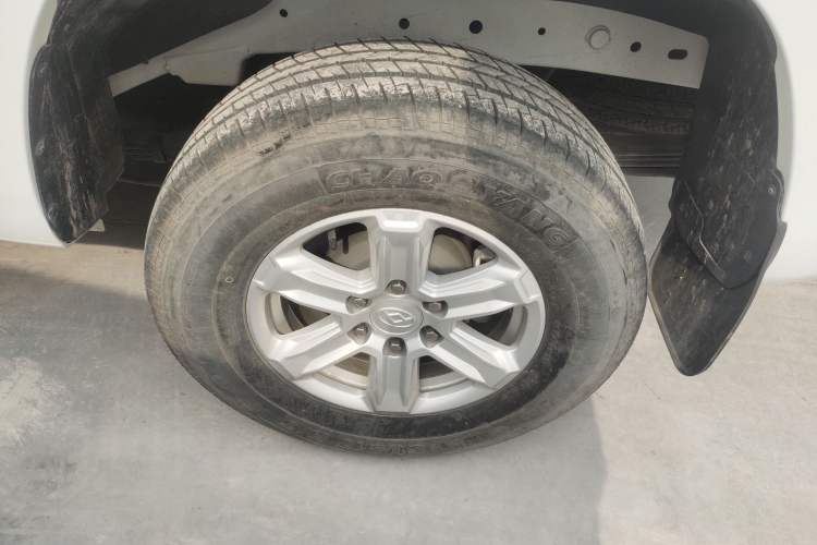 Used SAIC MAXUS T60 2020 2.0T Diesel Manual 4x4 High-Ride Pioneer Edition Long Wheelbase China VI Standard Right Front Wheel Hub