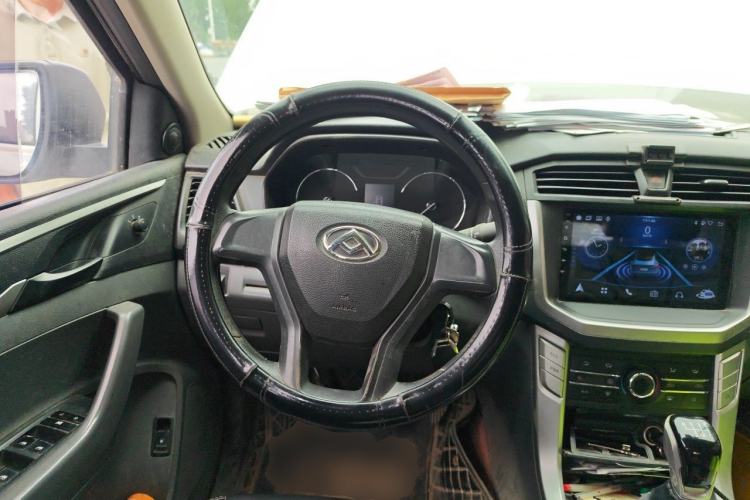 Used SAIC MAXUS T60 2020 2.0T Diesel Manual Two-Wheel Drive High-Ride Pioneer Edition Long Wheelbase China VI Standard Steering Wheel