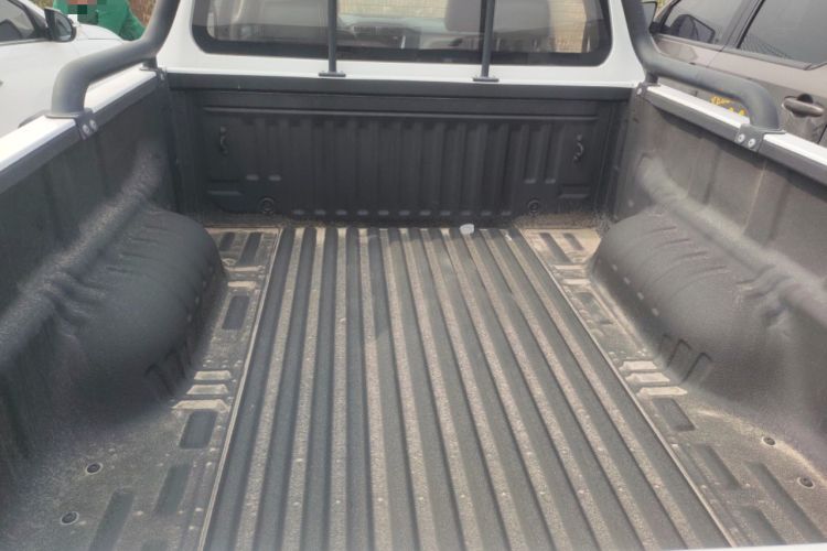 Used SAIC MAXUS T60 2020 2.0T Diesel Manual 4x4 High-Ride Pioneer Edition Long Wheelbase China VI Standard Trunk