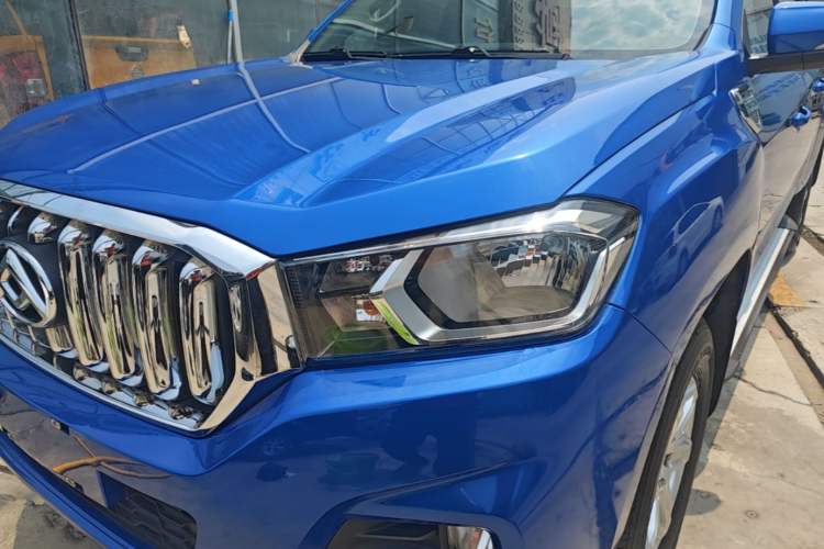 Used SAIC MAXUS T60 2022 5th Anniversary Edition 2.0T Diesel Manual Transmission 4x4 High Ground Clearance Comfort Version Flat Cargo Bed Left Front Headlight