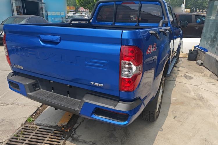 Used SAIC MAXUS T60 2022 5th Anniversary Edition 2.0T Diesel Manual Transmission 4x4 High Ground Clearance Comfort Version Flat Cargo Bed Rear Right 45 Deg