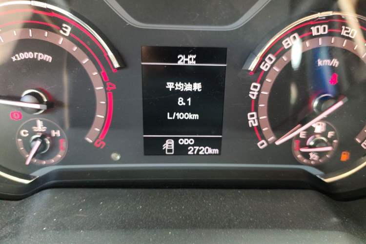 Used SAIC MAXUS T60 2026 Model 2.0T Manual Diesel Four-Wheel Drive Long Box Wheel Package—Comfort Edition Odometer Close Up