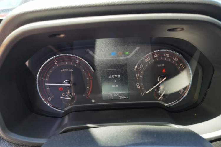Used SAIC MAXUS T60 2026 Model 2.0T Manual Diesel Two-Wheel Drive Long Box Wheel Package—Comfort Edition Instrument Cluster