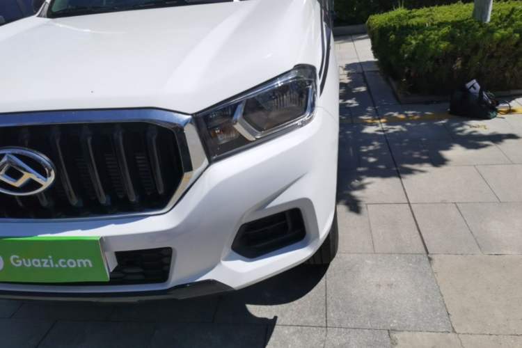 Used SAIC MAXUS T60 2026 Model 2.0T Manual Diesel Two-Wheel Drive Long Box Wheel Package—Comfort Edition Left Front Headlight