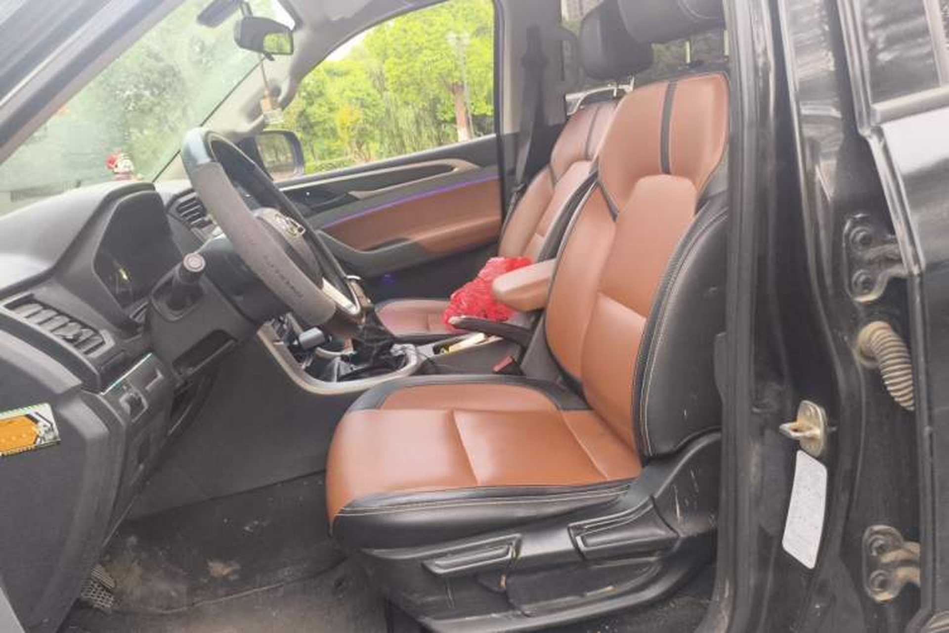 Used SAIC MAXUS T70 2019 2.0T Diesel Manual 4x4 Comfort Edition with Long Bed and High Ground Clearance Left Front Seat