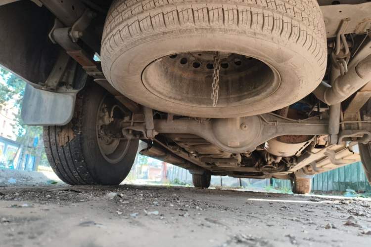 Used SAIC MAXUS T70 2019 2.0T Diesel Manual Two-Wheel Drive Comfort Version with Long Body and High Ground Clearance Chassis Rear