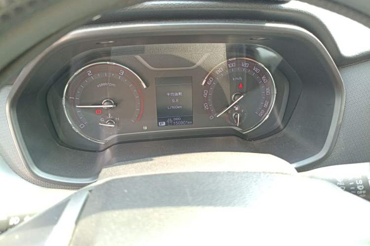 Used SAIC MAXUS T70 2019 2.0T Diesel Automatic 2WD Elite Version with Long Body and High Ground Clearance Instrument Cluster