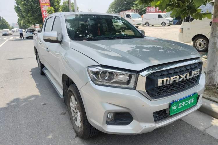 Used SAIC MAXUS T70 2019 2.0T Diesel Automatic Two-Wheel Drive Comfort Edition with Long Bed and High Ground Clearance Front Right 45 Deg