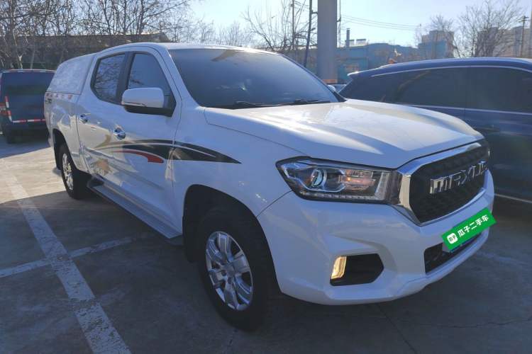 Used SAIC MAXUS T70 2019 2.0T Diesel Automatic Two-Wheel Drive Luxury Version with Long Body and High Ground Clearance Exterior 2