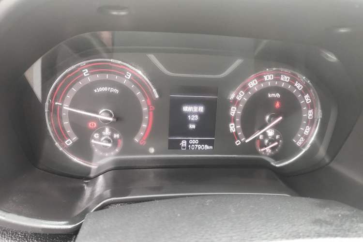 Used SAIC MAXUS T70 2019 2.0T Diesel Manual Two-Wheel Drive Comfort Version Standard Box High Chassis Instrument Cluster