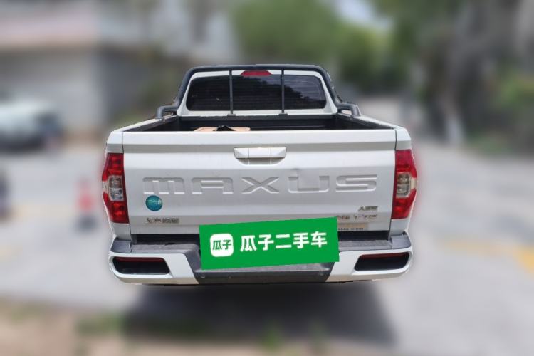 Used SAIC MAXUS T70 2019 2.0T Diesel Manual Two-Wheel Drive Comfort Version with Long Body and High Ground Clearance Rear