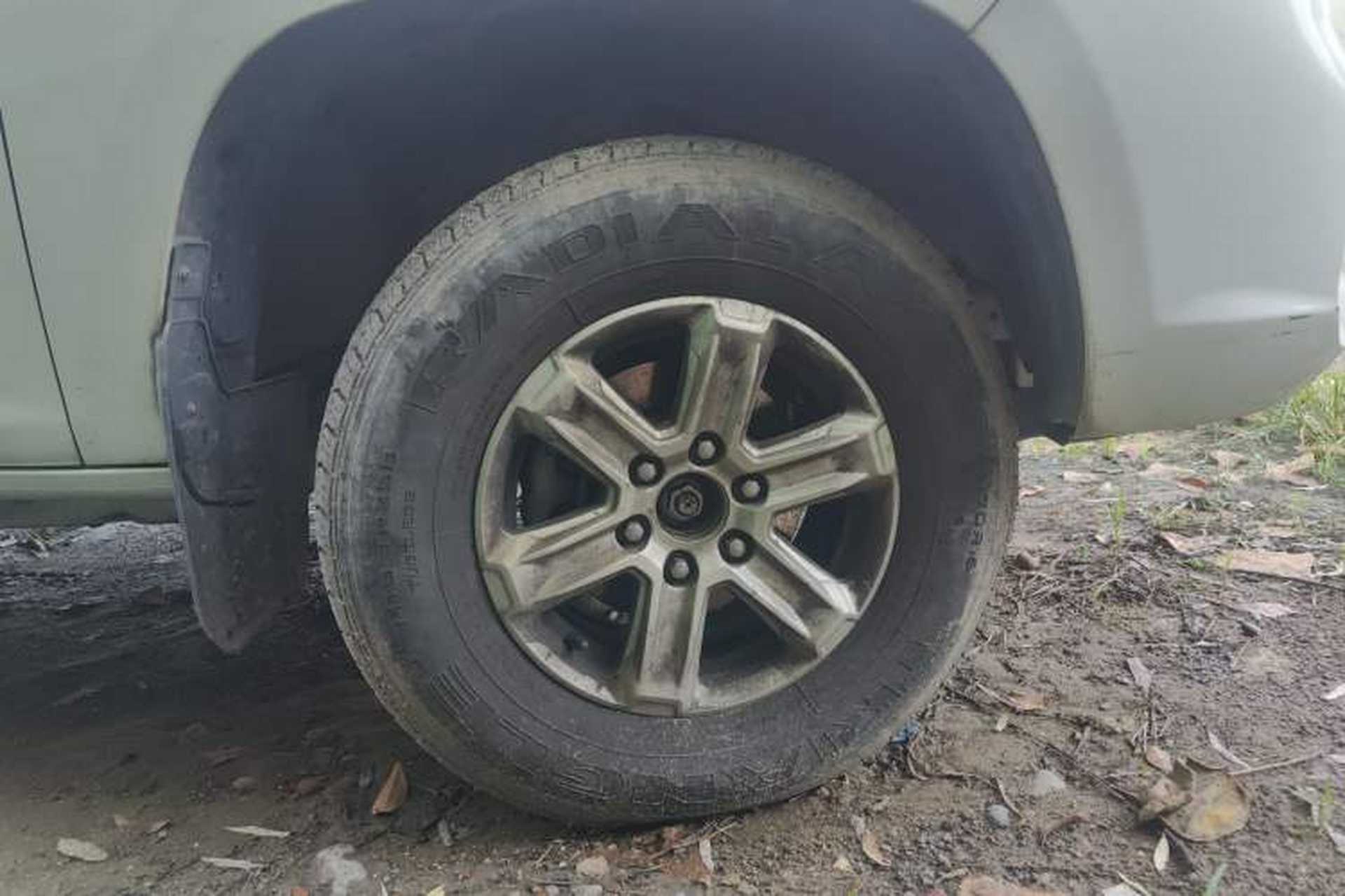 Used SAIC MAXUS T70 2019 2.0T Diesel Automatic Two-Wheel Drive Comfort Edition Standard Box with High Chassis Right Front Wheel Hub