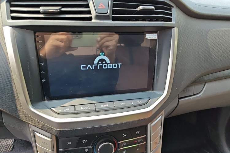 Used SAIC MAXUS T70 2020 2.0T Diesel Automatic 4x4 Australian Version Standard Box High Ground Clearance Audio And AC Panel