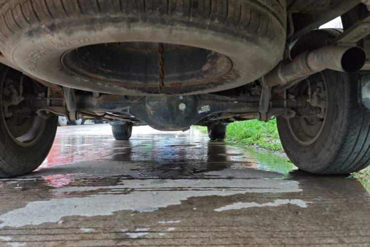 Used SAIC MAXUS T70 2020 2.0T Diesel Manual Two-Wheel Drive Comfort Version Standard Box High Ground Clearance Chassis Rear