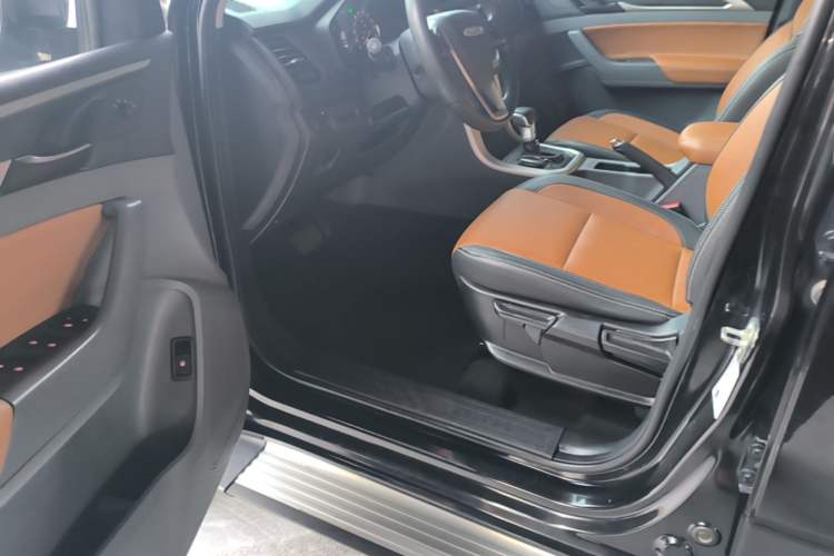 Used SAIC MAXUS T70 2020 2.0T Diesel Automatic 4x4 Australian Version Standard Box High Ground Clearance Driver Seat