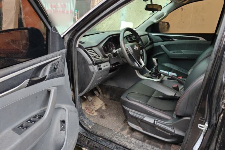 Used SAIC MAXUS T70 2020 2.0T Diesel Manual Two-Wheel Drive Comfort Version Standard Box High Ground Clearance Driver Seat